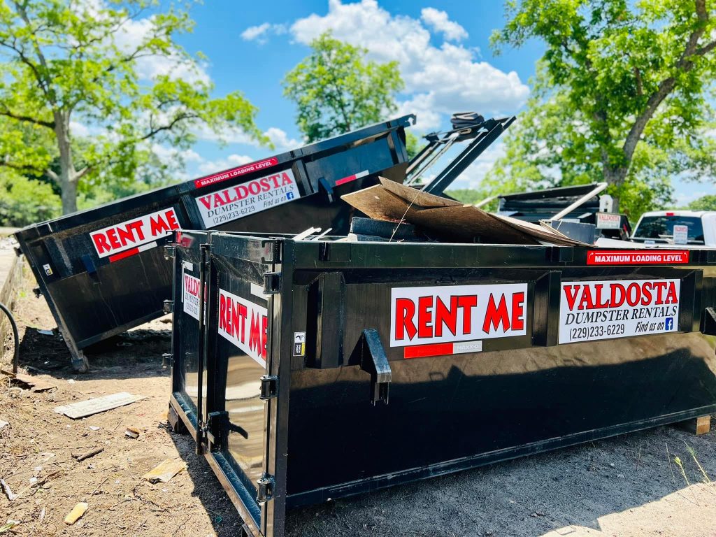 A photo of a dumpster rental in Valdosta, Georgia.